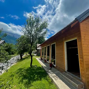 lazer-cardaku-guest-house.albaniahotels.org/
