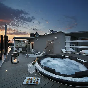 q-hotel.riccione-hotels.org/